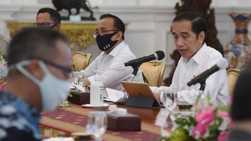 Istana Respons Kritikan Jokowi Tak Pakai Masker saat Rapat