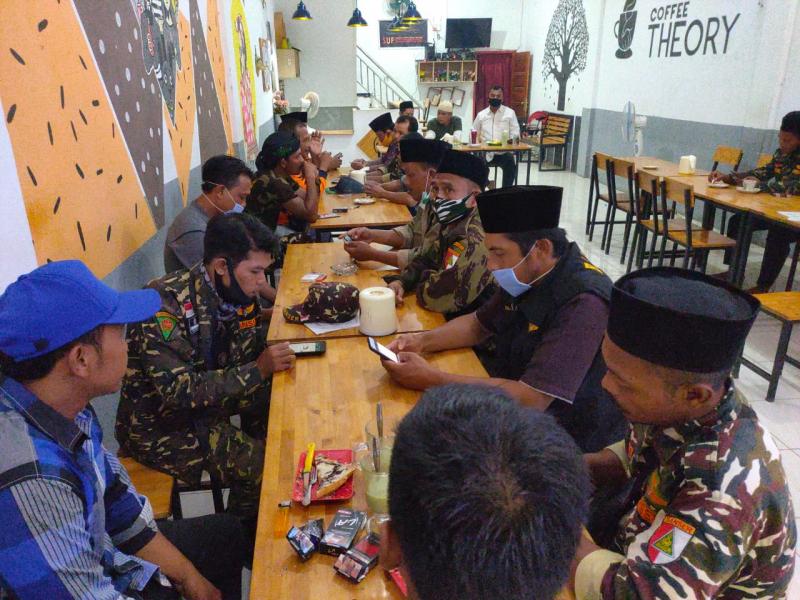 Jelang Pilkada Serentak 2020, Kapolsek Ukui Pererat Silaturahmi Dengan Para Tokoh dan Organisasi 