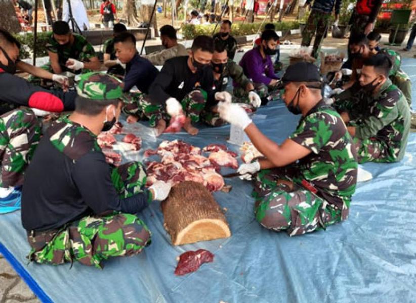 Mabes TNI Sembelih 30 Ekor  Hewan Kurban