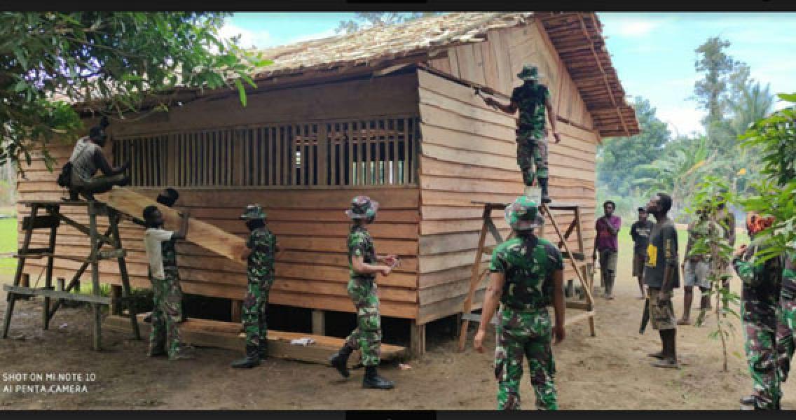 Peduli Dunia Pendidikan, Satgas Yonif 125/SMB Gotong Royong Bangun Ruang Belajar PAUD di Perbatasan