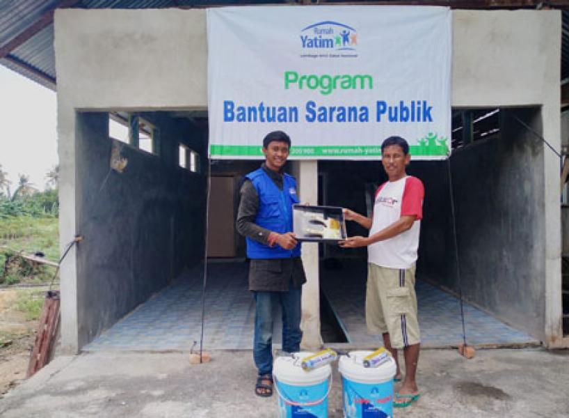 Pembangunan MCK Musholla At-Tiin Terhenti Karena Biaya, Rumah Yatim Riau Salurkan Bantuan