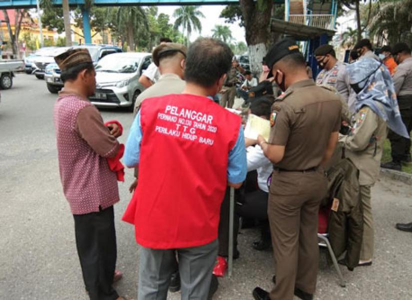 Pemko Pekanbaru Terapkan Sanksi Prokes Covid-19 Pengendara Tidak Pakai Masker