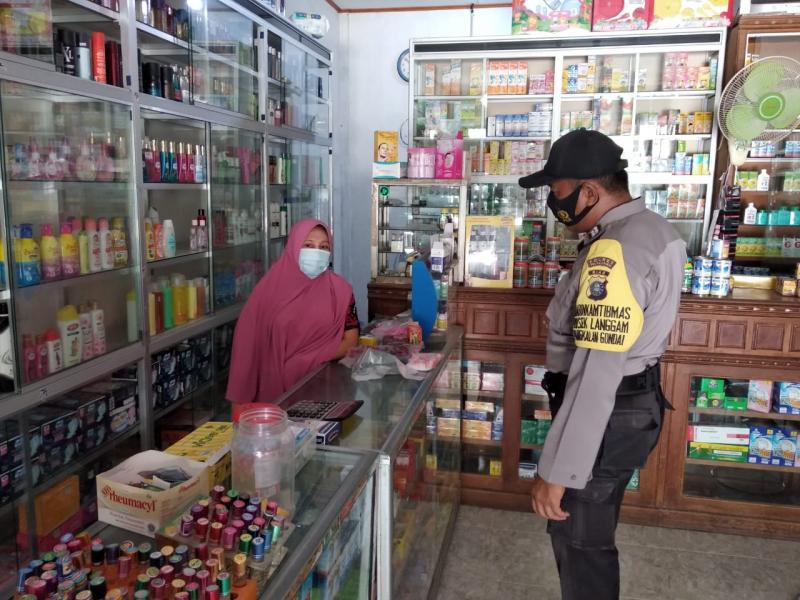 Polsek Langgam Lakukan Patroli, Antisipasi C3 dan Sosialisasi Virus Covid-19
