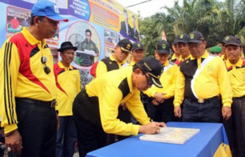 Bupati Inhil Hadiri Pencanangan Bulan Bhakti Gotong Royong ke XI