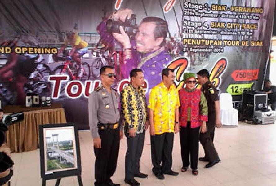 Bupati Siak Buka Lomba Foto Tour De Siak 2014