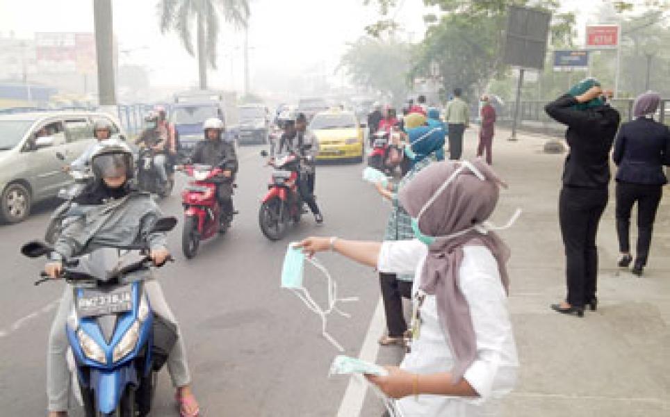 Dinkes Riau Siapkan 50 Ribu Masker Hadapi Kabut Asap