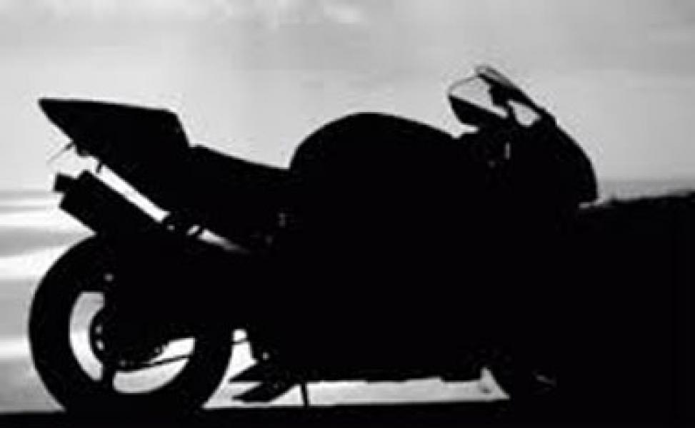 Ditinggal Makan Siang, Yamaha Vixion Raib Diparkiran