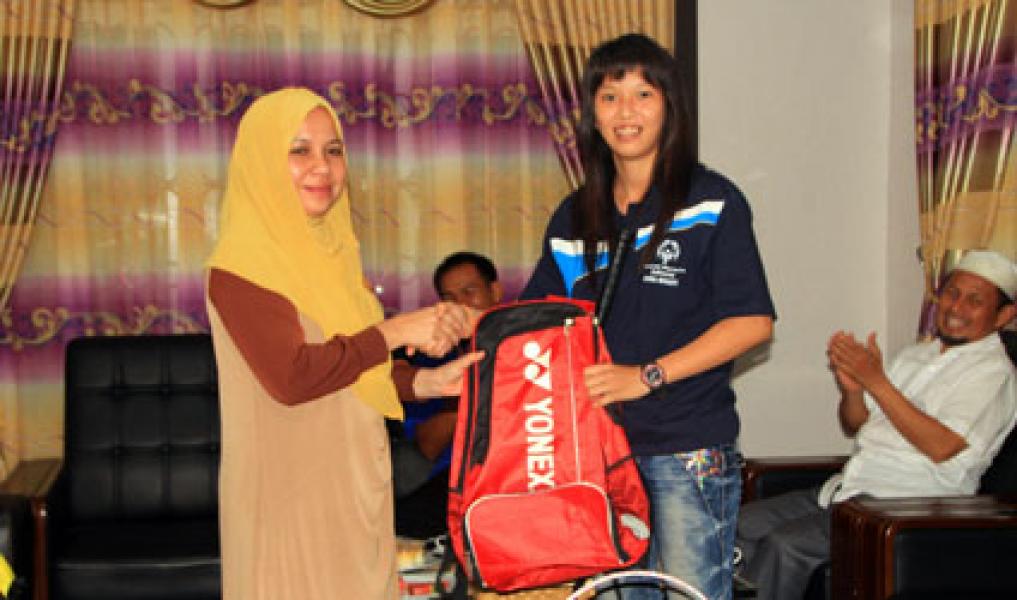 Jenica, Gadis Pemalu Penakluk Shuttlecock