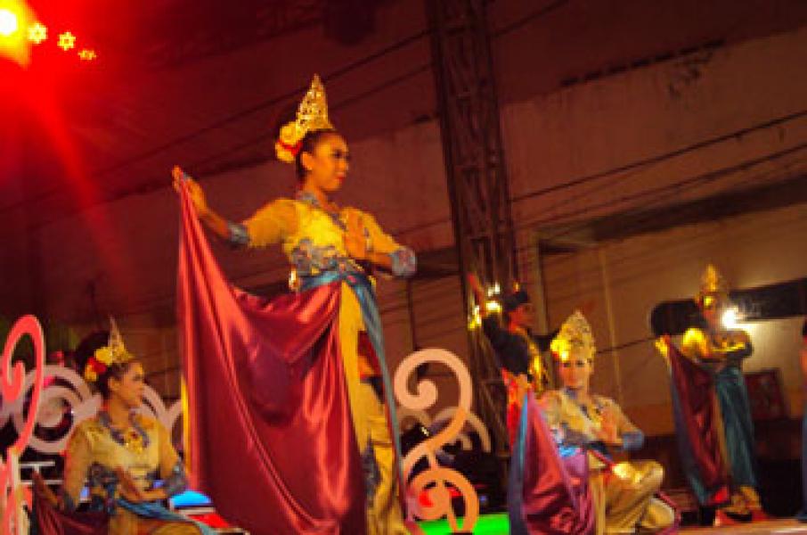 Kadisbudparpora Rohil Lepas Tim Tari Daerah ke Pentas Seni Riau Expo