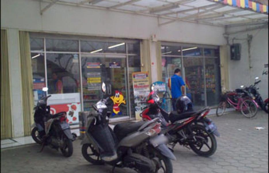 Motor Raib Diparkiran Indomaret