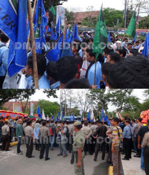 Pelantikan 65 Anggota DPRD Riau Diwarnai Aksi Demo Mahasiswa