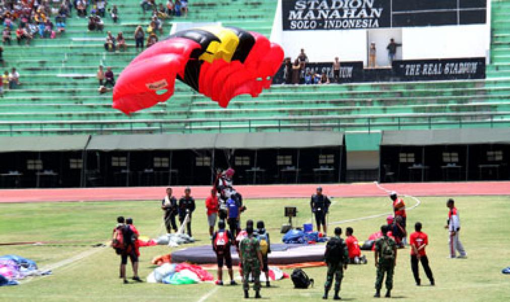 TNI Tuan Rumah Kejuaraan Dunia Terjun Payung Militer