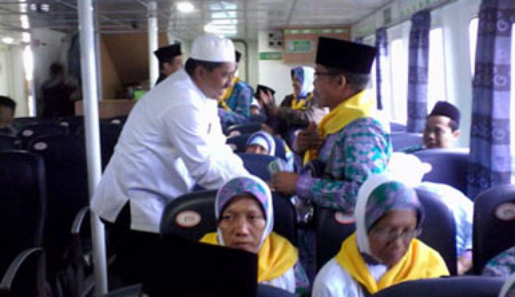 Wabup Siak Lepas CJH Siak Di Embarkasi Hang Nadim Batam