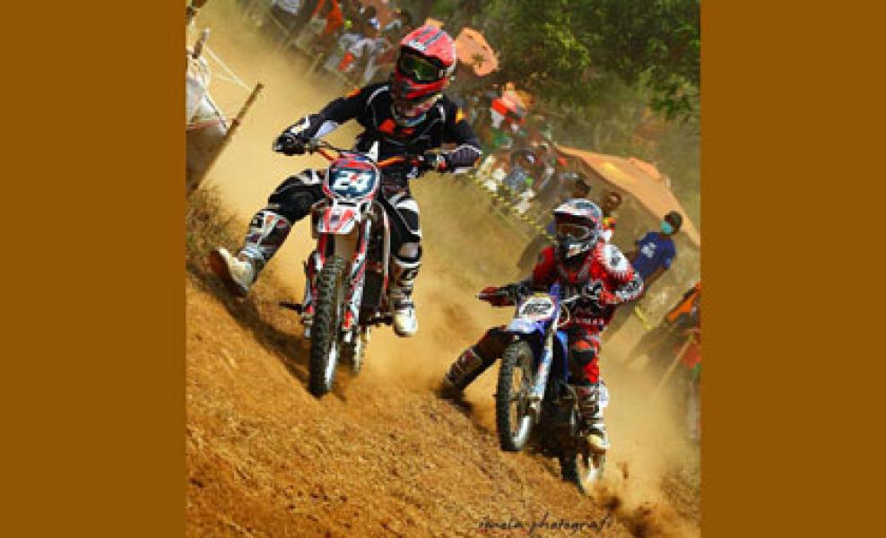 77 Pembalap Ramaikan Kejurda Supergrasstrack Dalam Rangka HUT Lantas Ke 60