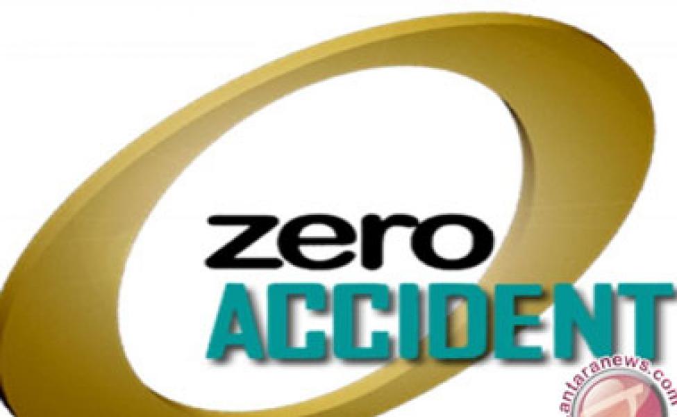 Bupati pelalawan Terima Penghargaan Pembina Terbaik Zero Accident dari Menakertrans RI