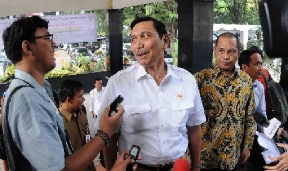 Buwas Dicopot, Luhut: Jokowi tak Mau Ada Kegaduhan