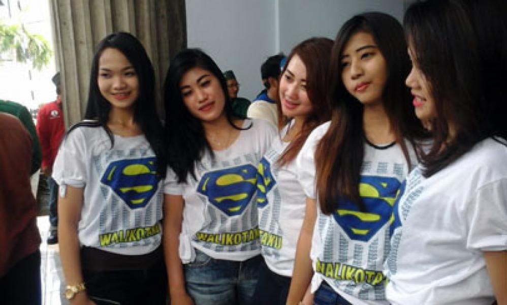 Gadis-Gadis Cantik Pendulang Suara di Pilkada Semarang