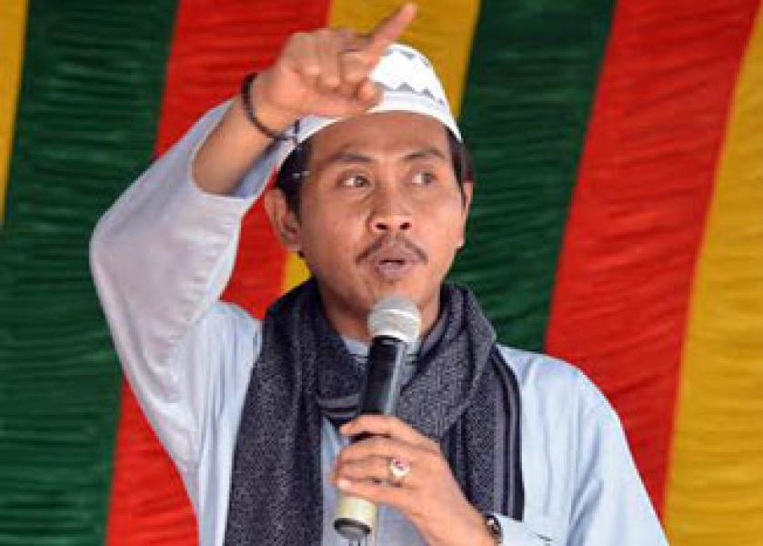 Gelar Tabligh Akbar, PKMJB Hadirkan KH Anwar Zaid