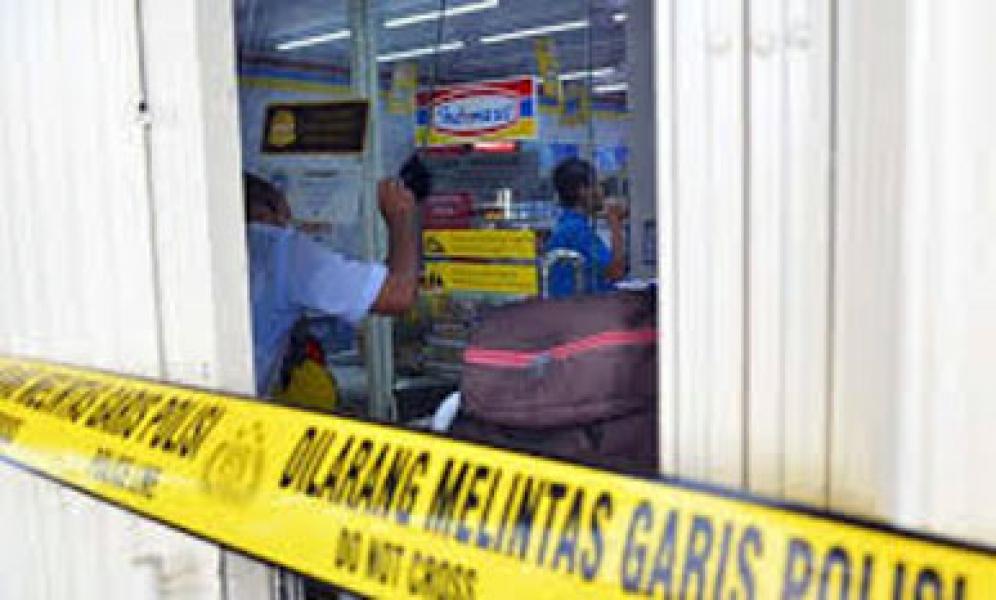 Indomaret di Jalan Sail simpang BPG Pekanbaru di Bobol Maling