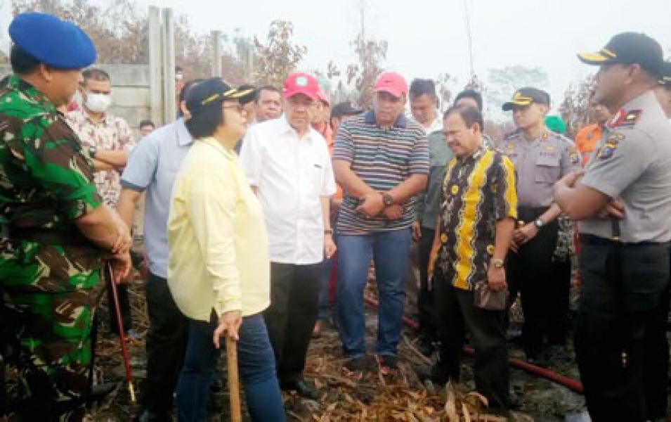 Menteri LHK: Sepanjang 2015 Penanganan Titik Api di Riau Sudah Lebih Baik Dari Tahun 2014 Lalu