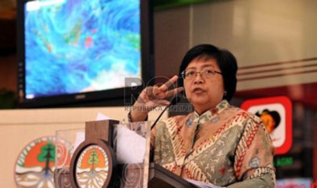 Menteri LHK Kunjungi Posko Darurat Asap