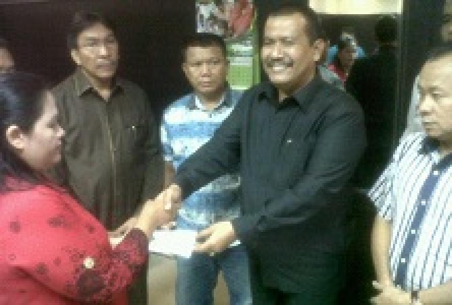 Peduli Sesama Anggota, ADEKSI Bantu Keluarga Almarhum Rustam Panjaitan