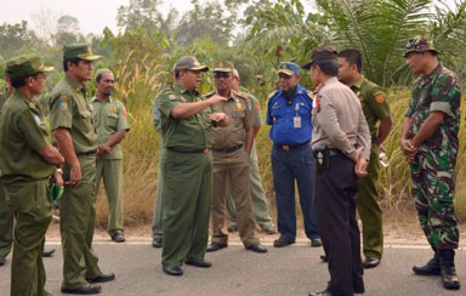 Pj Bupati Ahmad Syah Hadiri Rakor Penanganan Karhutla Bersama Plt Gubri