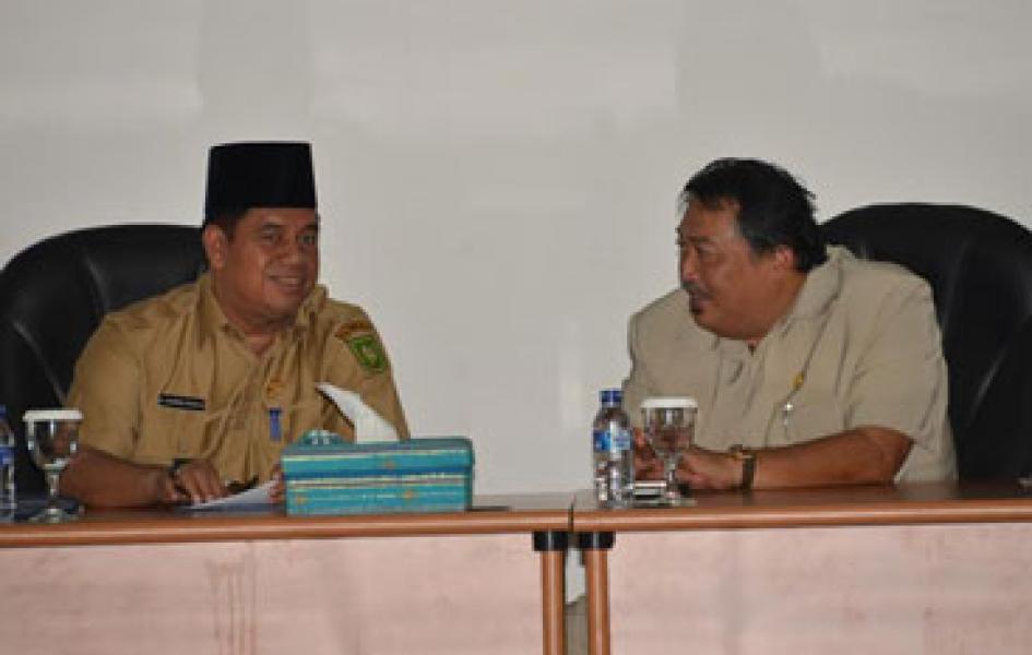 Pj Bupati Buka Bimtek PBJ APBDes Se Kabupaten Bengkalis