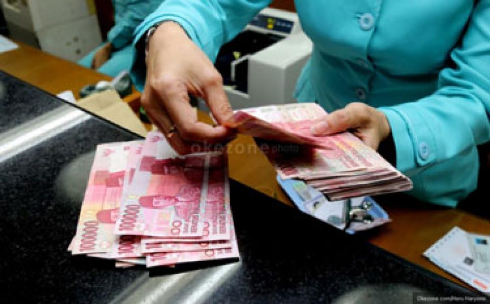 Rupiah Terus Terpuruk ke Rp14.450
