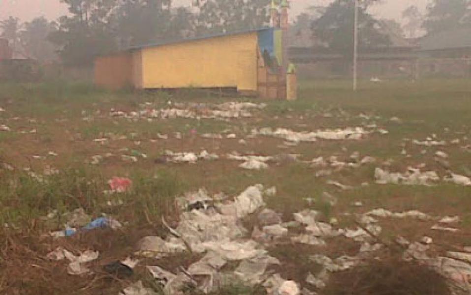 Sampah Menumpuk di Bekas Lokasi MTQ ke 45 Kabupaten Inhu