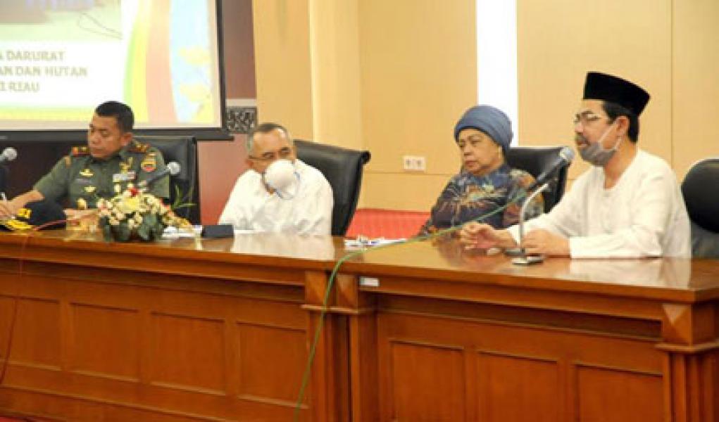 Status Tanggap Darurat Asap, Plt Gubri Gelar Pertemuan dengan LAM Riau dan Sejumlah LSM