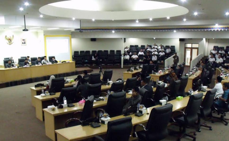 Ada Apa Pansus Menanyakan Ketidakhadiran Bupati Kampar di Sidang Paripurna LKPJ AMJ?