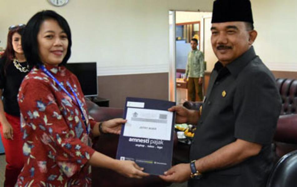 Bupati Kampar Jadi Peserta Tax Amnesty