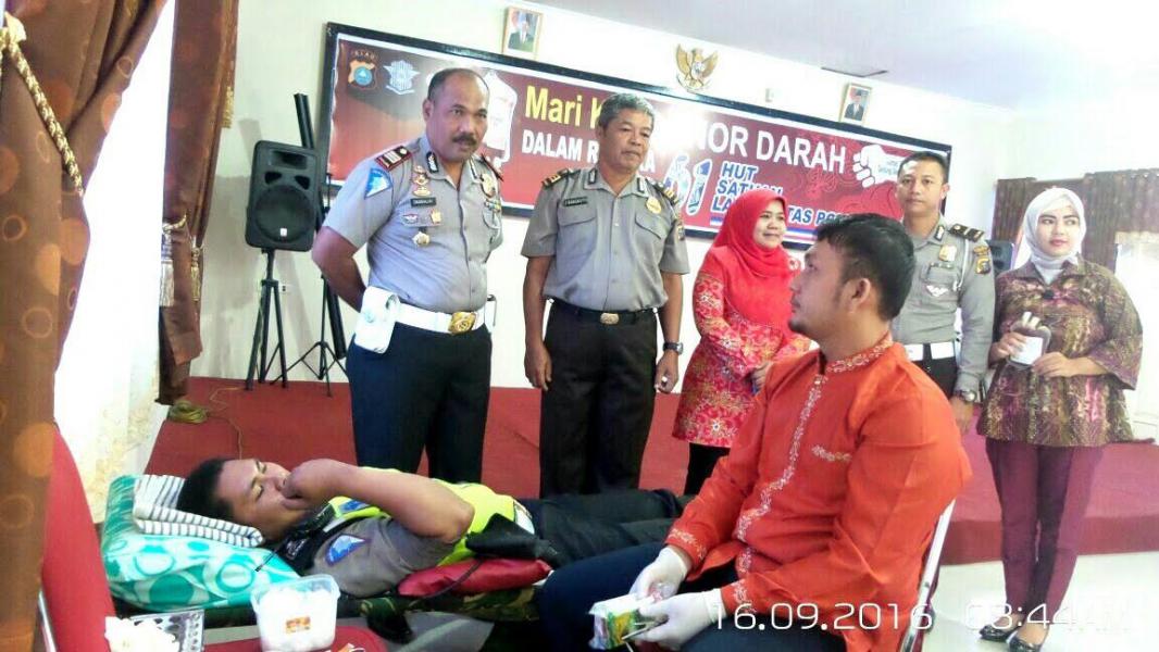 Dalam Rangkat Hut Polantas Ke-61 tahun 2016, Polres Kampar Adakan Kegiatan Donor Darah