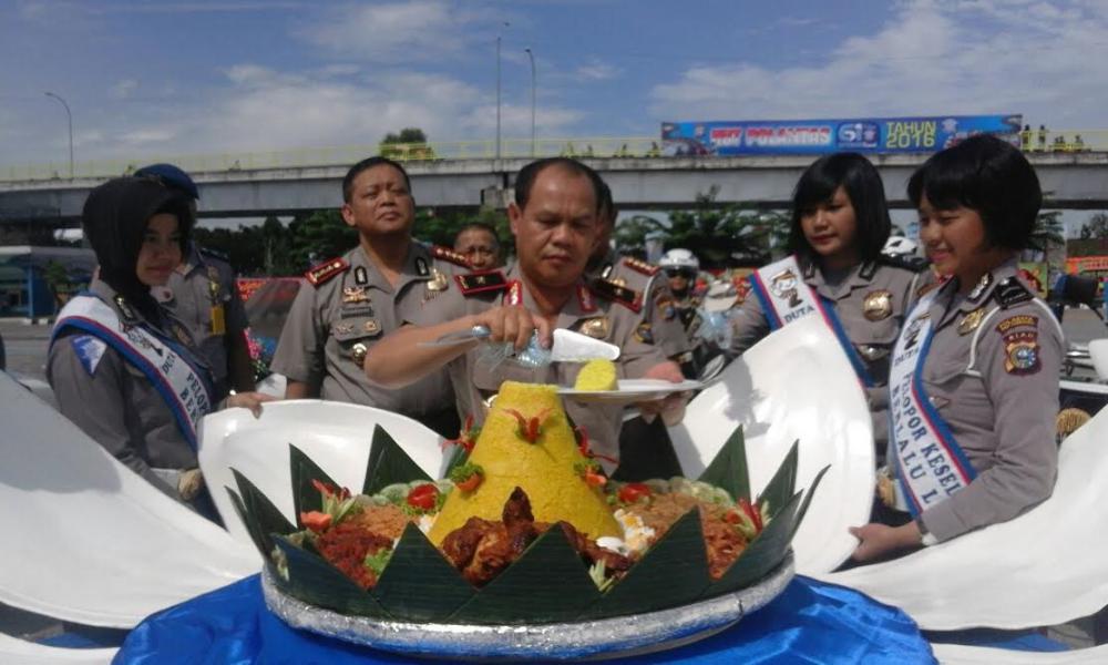 Kapolda Riau Hadiri Syukuran Hut Lantas Ke-61