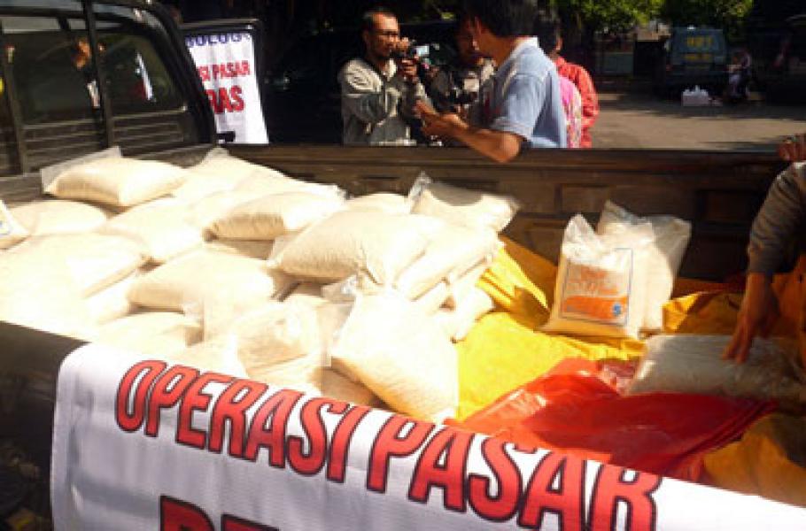 Lurah dan Kades Diminta Jual Raskin Sesuai Harga Standar