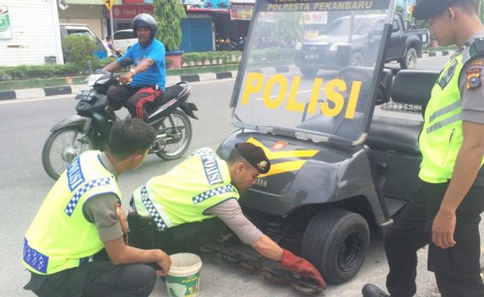 Mobil Magnet Sat Sabhara Polresta Pekanbaru Amankan 2 Kilogram Lebih Paku 