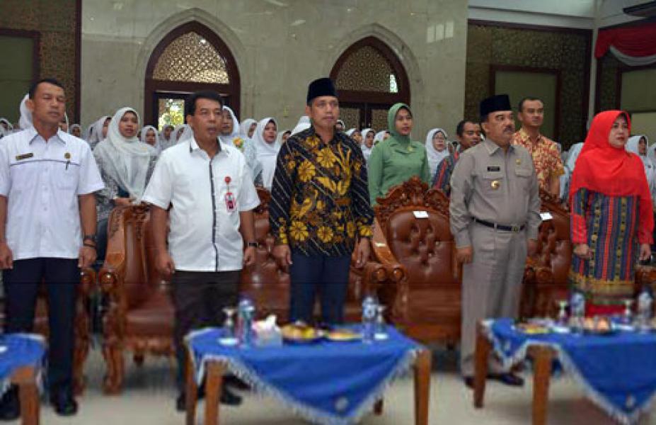 Peringati Hari IBI Ke-65 Tingkat Kabupaten Kampar, Bidan Profesi Mulia