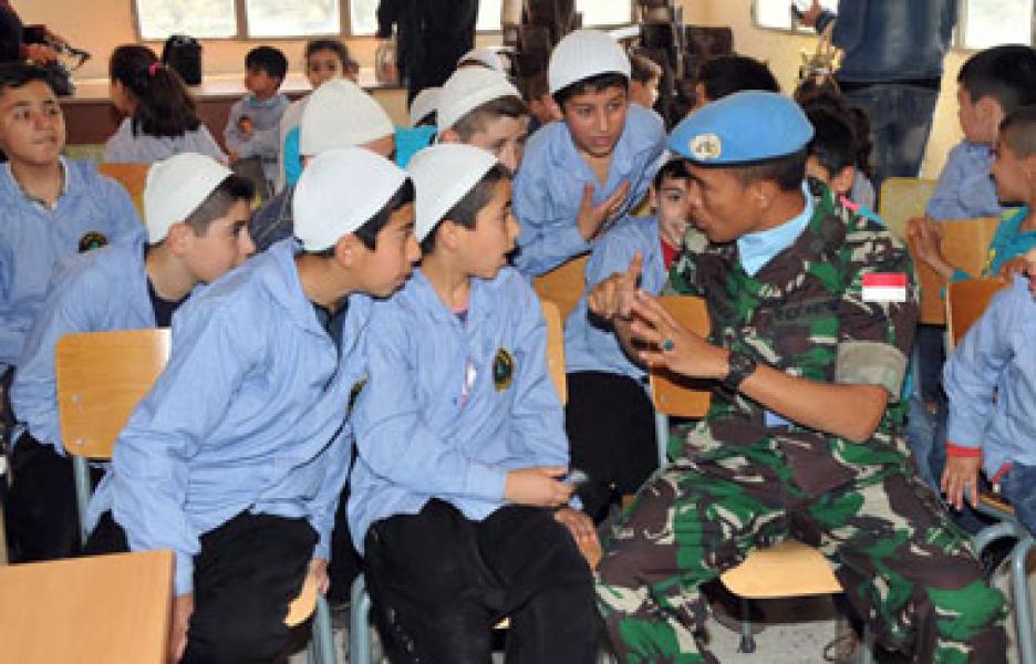 Satgas Kontingen Garuda Unifil Kunjungi School Engagement