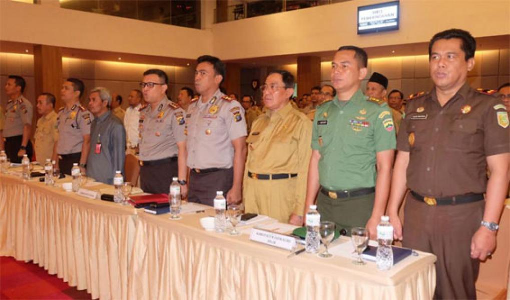 Bupati Inhil Hadiri Rakor Gubernur dan Bupati/Walikota se Riau 2017