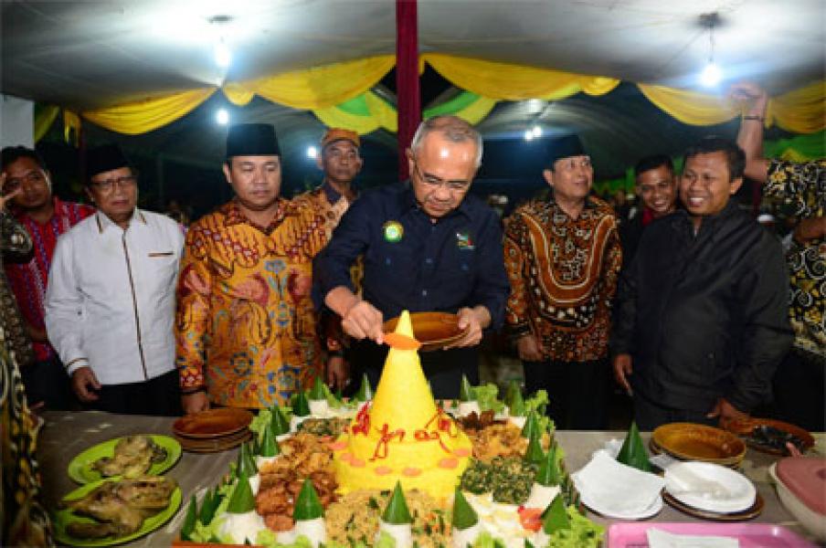 Gubri Hadiri HUT ke-19 Paguyuban Keluarga Jawa Kembang Setaman di Inhu