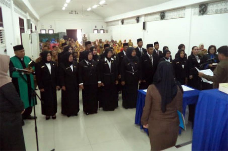 Lantik Pengawas dan Penilik, Kadisdik Minta Kerjasama