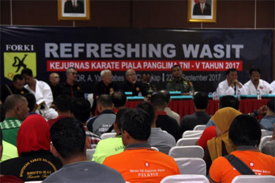 Mabes TNI Gelar Refreshing Wasit Kejurnas Karate Piala Panglima TNI Ke-V