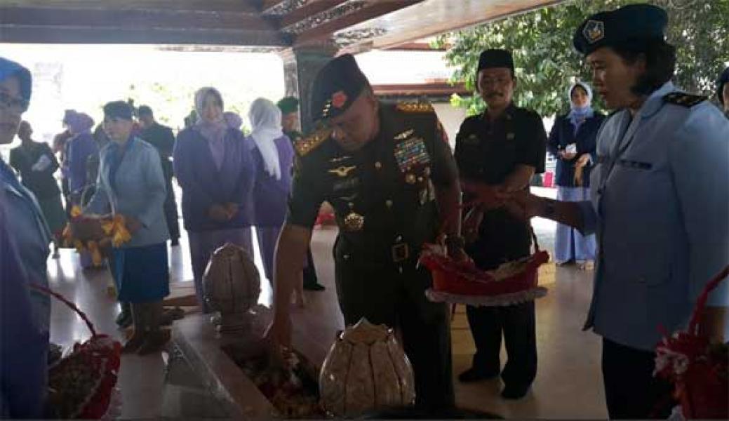 Panglima Gatot: Yang Bunuh Mallaby Bukan TNI, Tapi Santri