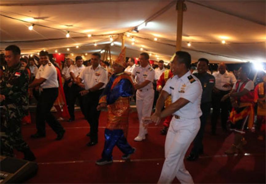 Satgas MTF TNI dan Angkatan Laut India Gelar Cocktail Party