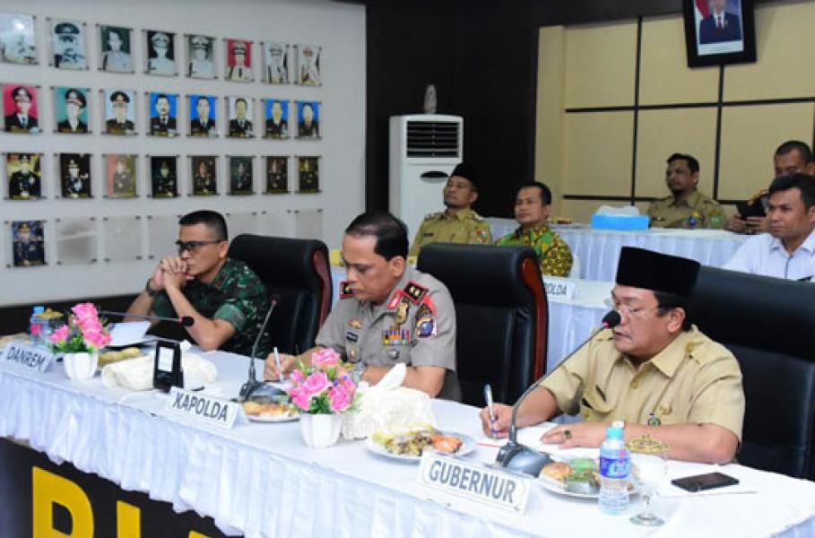Danrem 031/Wb Hadiri Vicon Dalam Rangka Kesiapan Pengamanan Pilpres Di Polda Riau