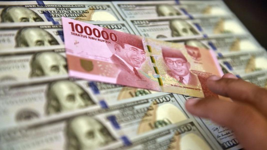 Dolar Sentuh Rp14.829, Langkah BI Dinilai Kurang Efektif