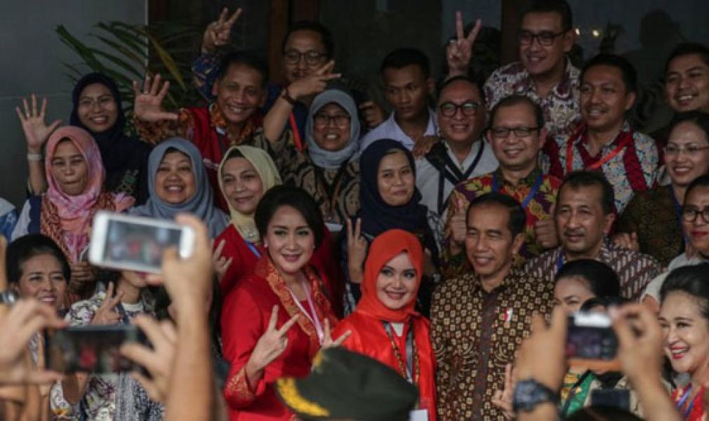 Emak-Emak Vs Ibu Bangsa, Mengapa Istilah Jadi Masalah?