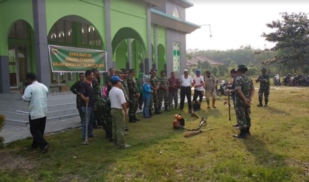 HUT TNI Ke-73, Koramil 07/Kampar Laksanakan Karya Bhakti Di Sungai Jalau