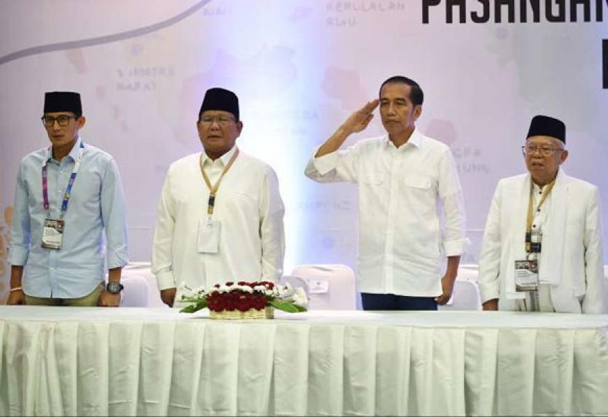Hormat Saat Indonesia Raya Dikumandangkan, Jokowi Tak Paham Aturan?